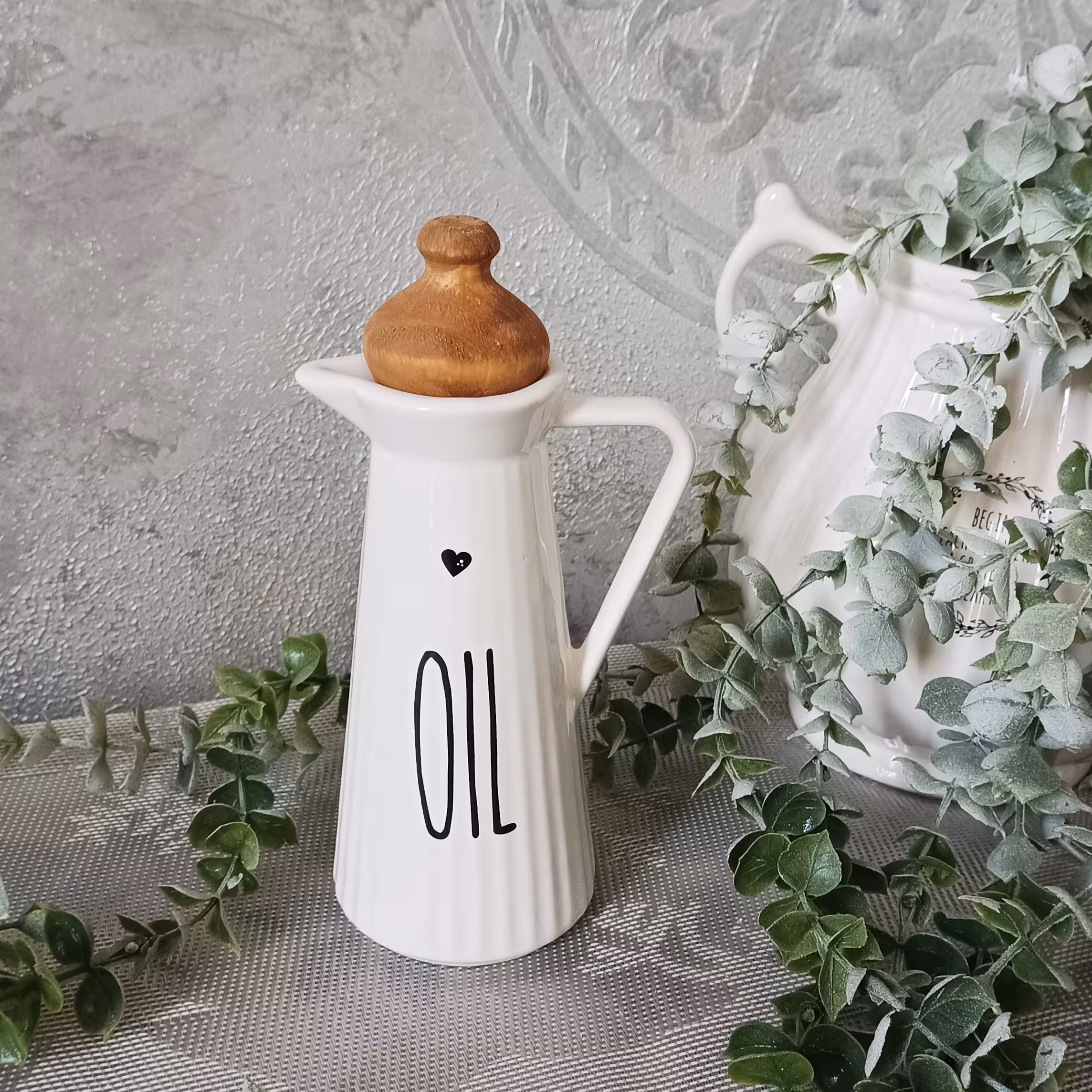 روغن ریز سرامیکی با درب چوبی خراطی جاروغنی سرامیکی تکست دار  ارتفاع 20 قطر  8