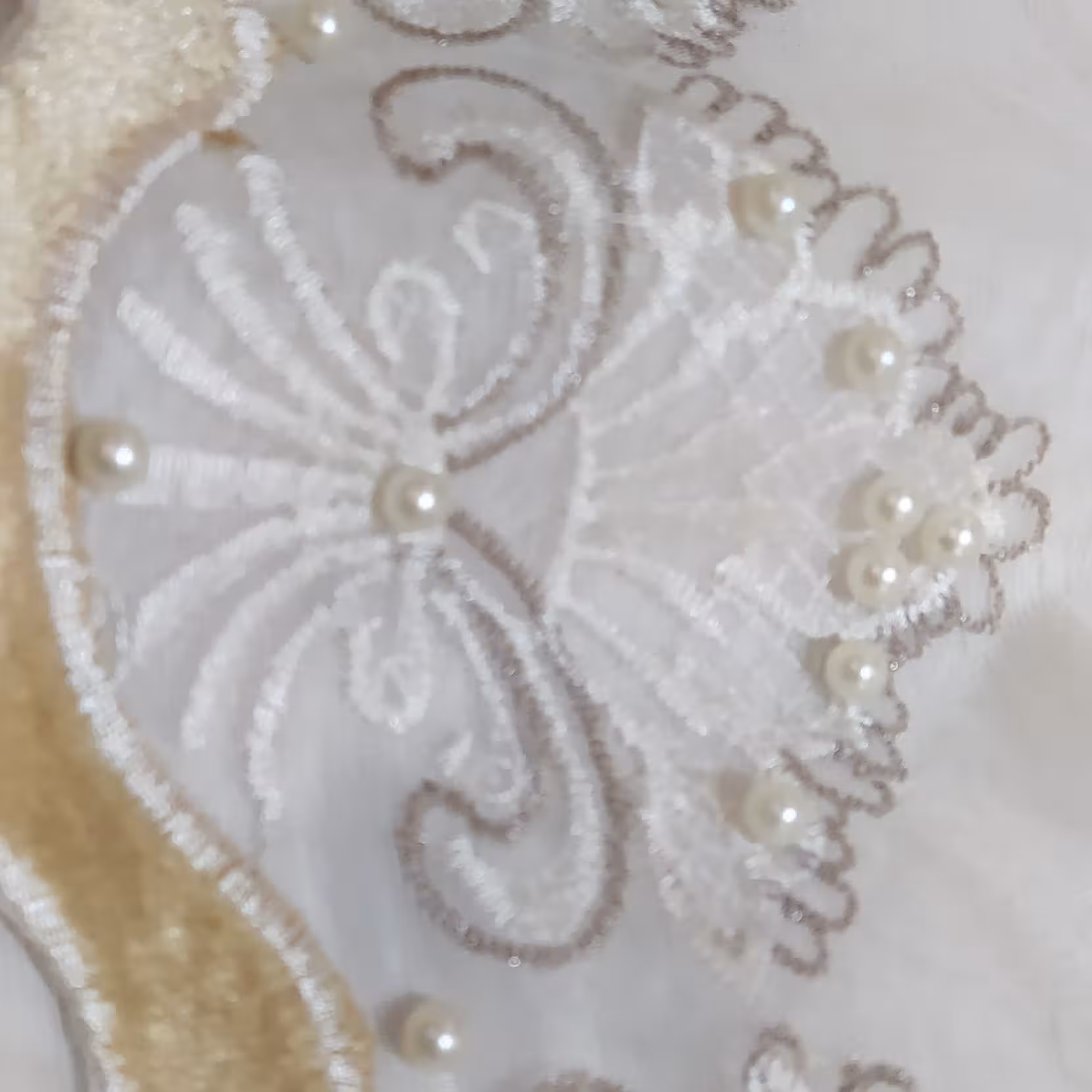 پارچه حراجی  تور حاشیه مروارید