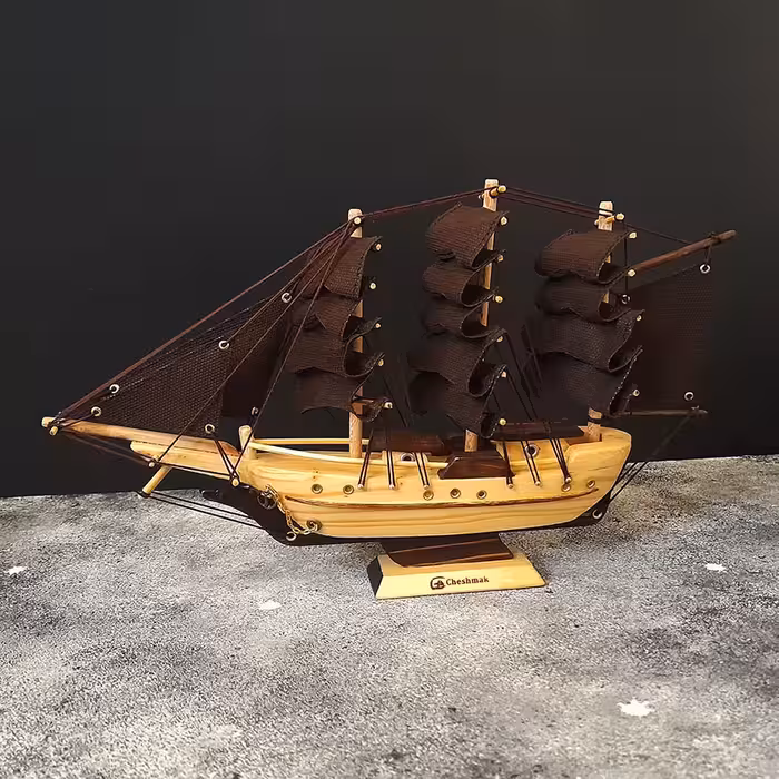 کشتی ایرانی بادبان قهوه ای 30سانتی متر کد 720011