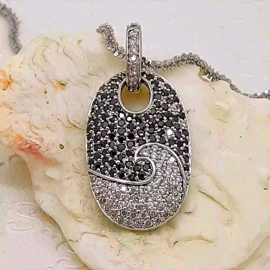 آویز نقره تایلندی با آبکاری طلا سفید
