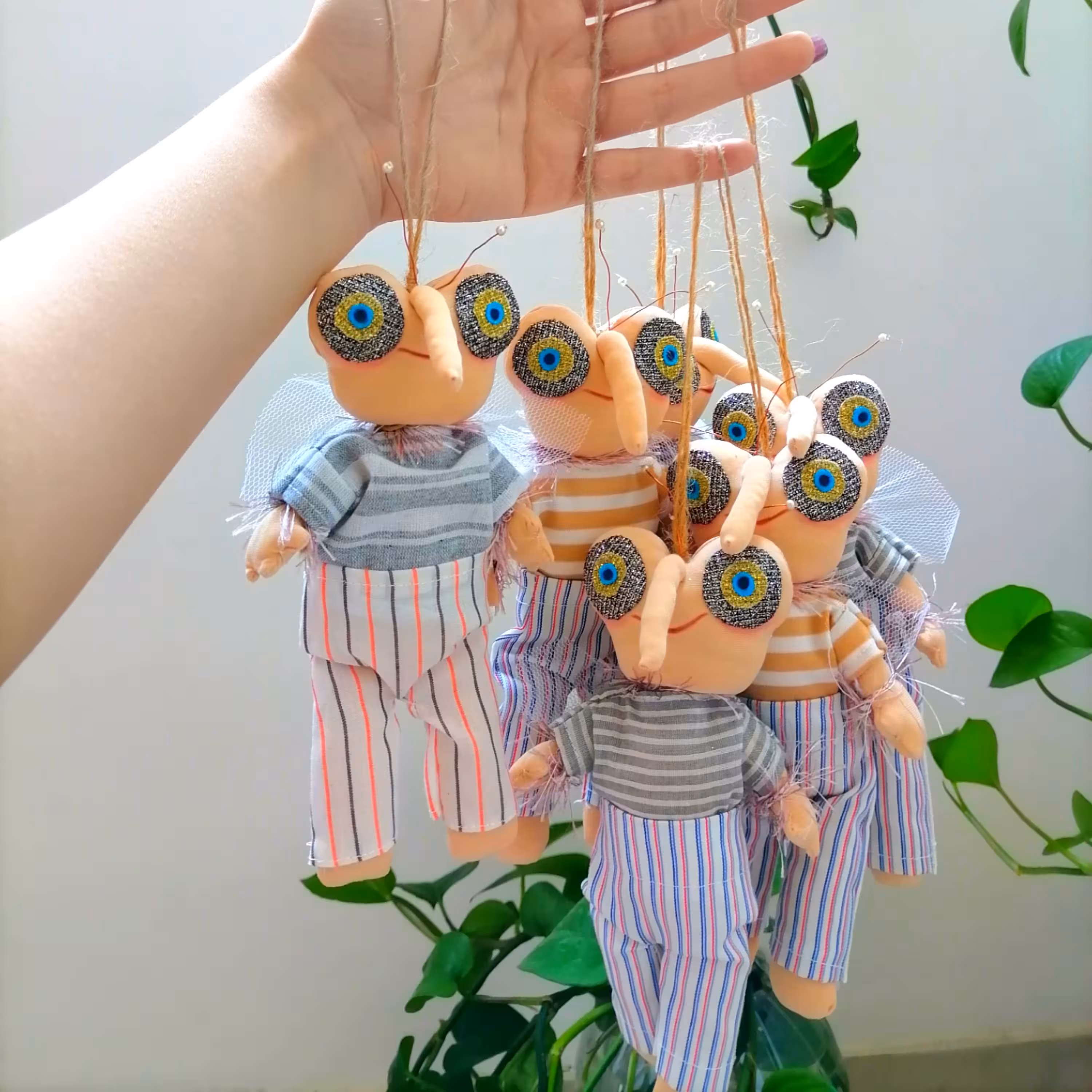 عروسک پشه مهمونی (آویز جلوی ماشین)، بده بزنیم