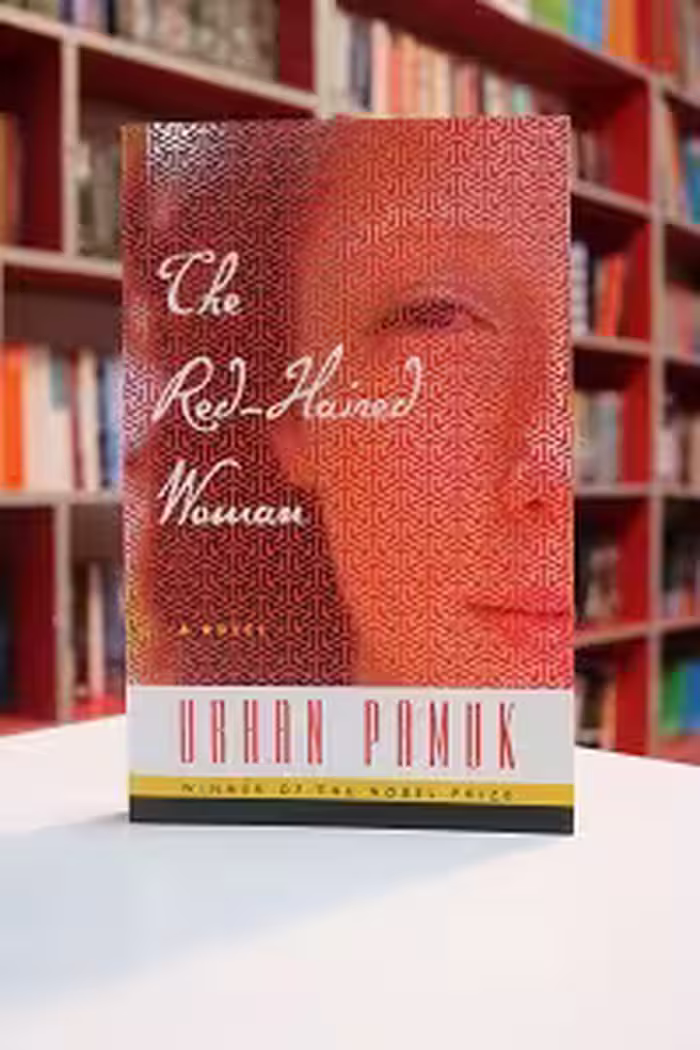 The Red Haired Woman اثر Orhan Pamuk