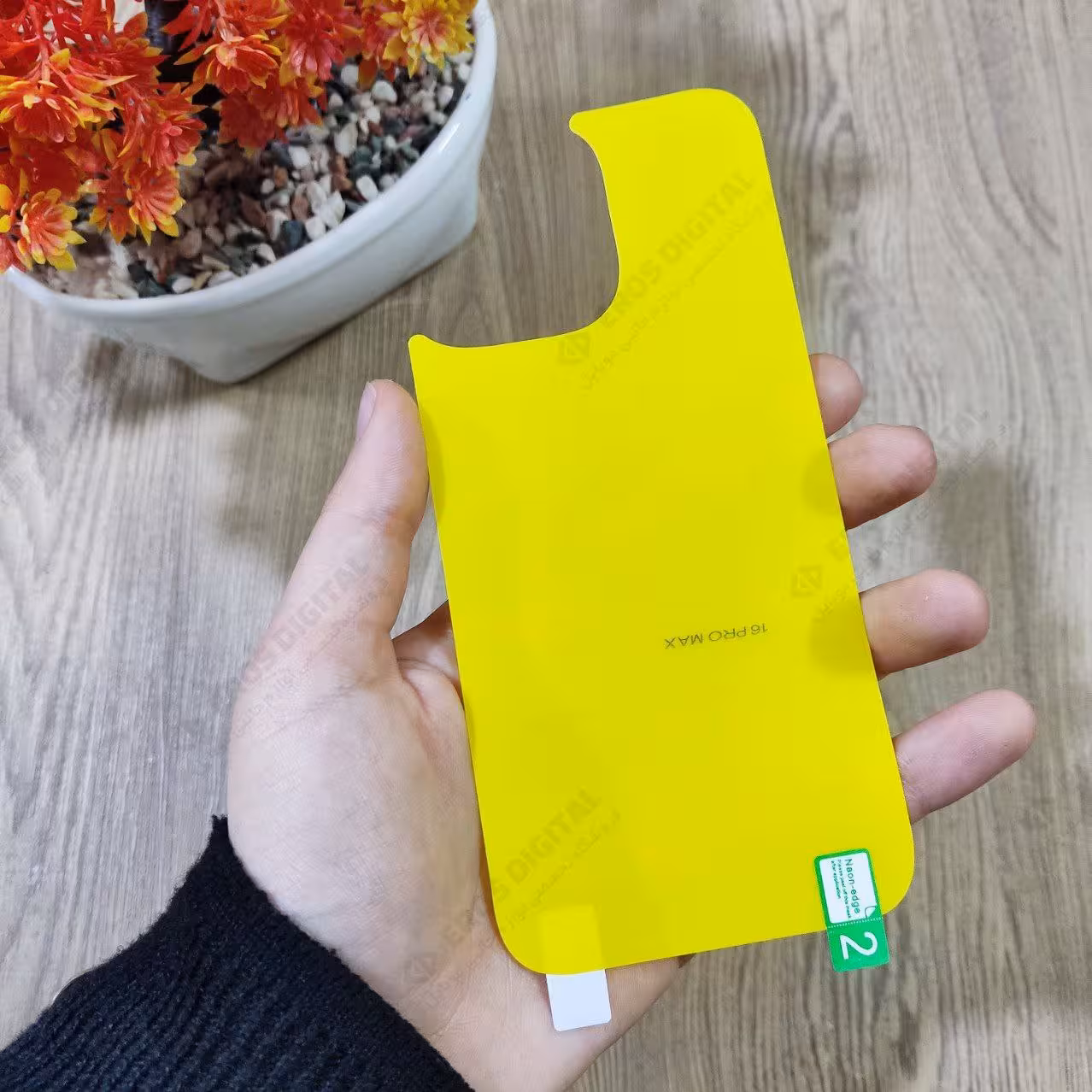 گلس پشت iPhone 16 Pro Max ژله ای تمام چسب