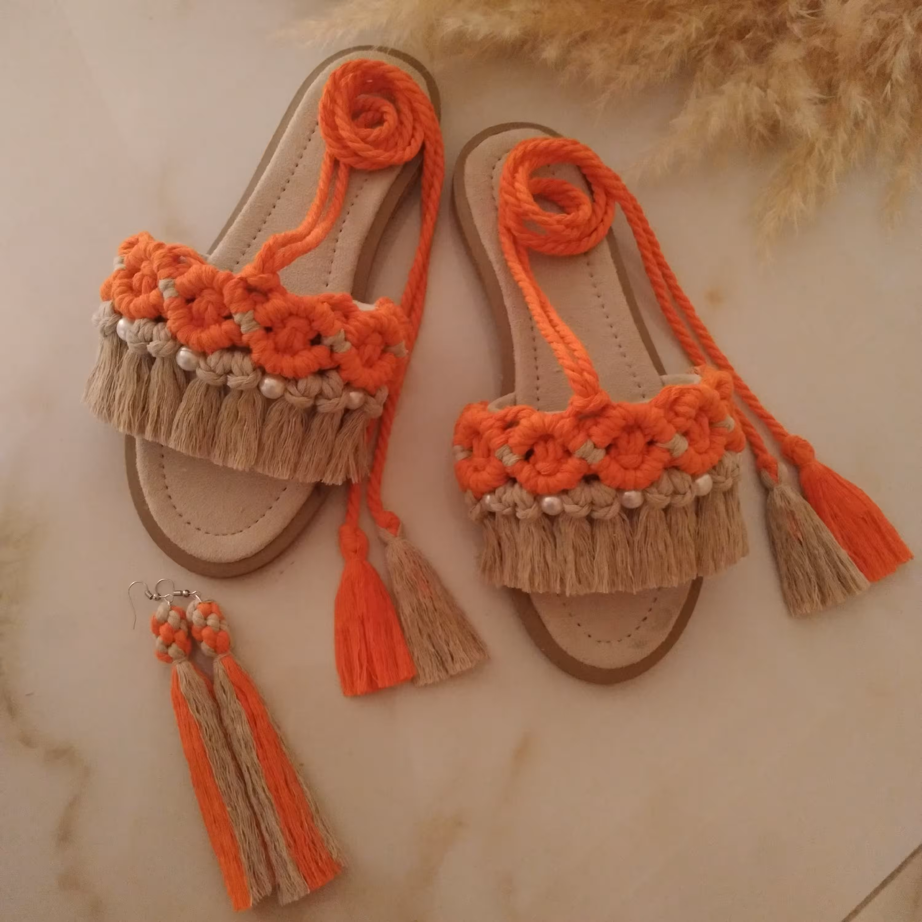 ست صندل مکرومه بافی نارنجی نسکافه ای بندار منگوله ای به همراه گوشواره