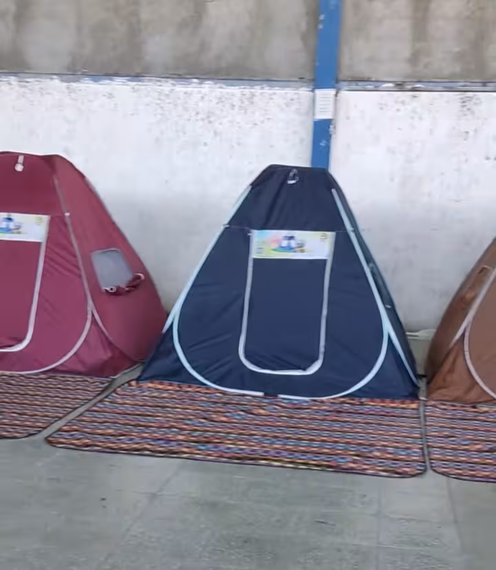 چادر مسافرتی ضد آب 4 نفره جنس برنو برزنتی ( با پنجره طرح ایتالیایی )