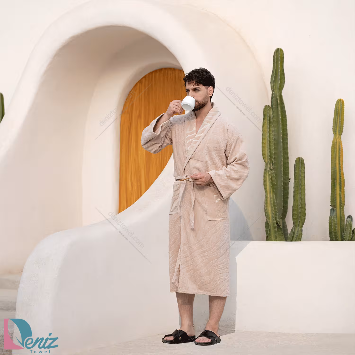 حوله تن پوش زبرا رنگ نسکافه ای روشن