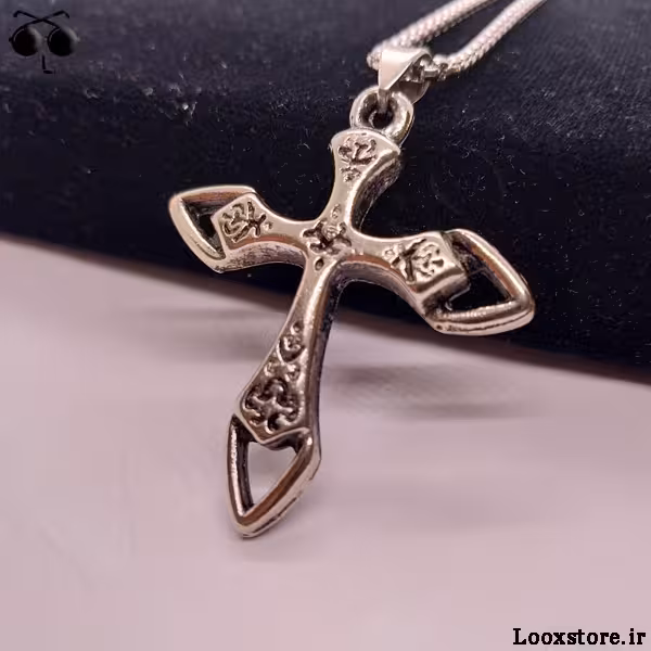 گردنبند صلیب نقره ای پسرونه و دخترونه