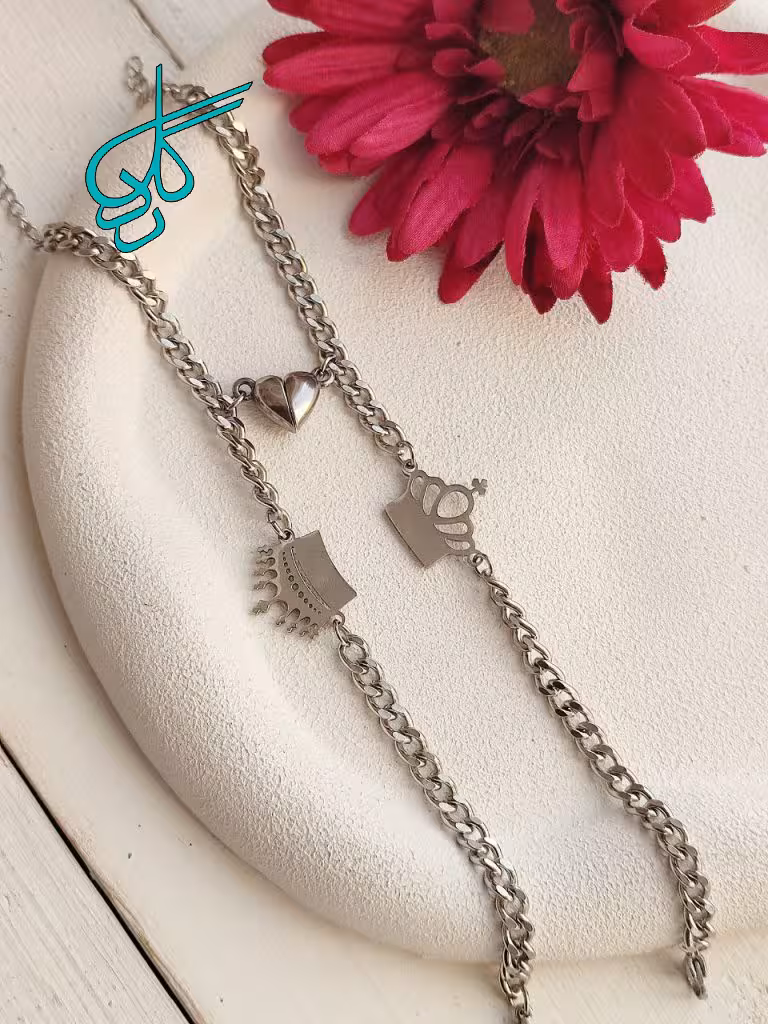 خرید ست دستبند استیل مگنتی قلبی طرح تاج رنگ ثابت و با کیفیت کد 2116537 - ردگل