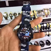 ساعت پسرانه  برند WALAR بند پیو ضد حساسیت 485000تومان فروش به صورت تک و عمده