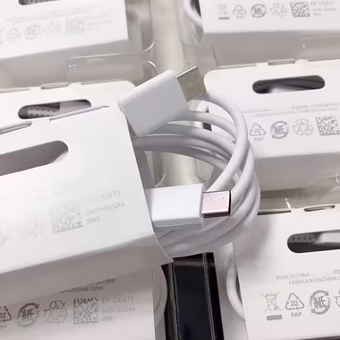 کابل تبدیل USB-C به USB-C مدل EP-DG977 طول 1 متر
