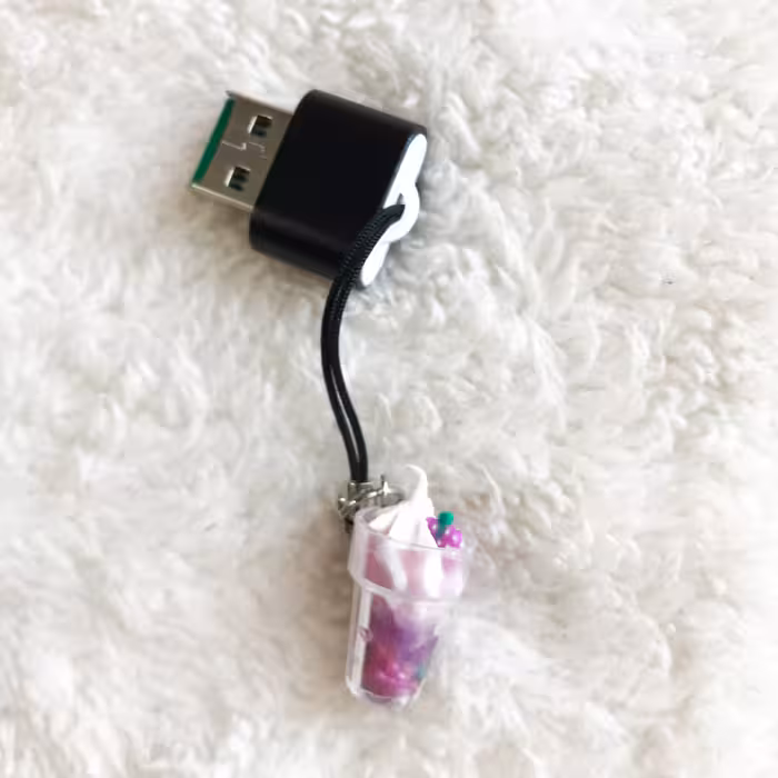 بند فلش مموری مدل شیک خامه ای انگور