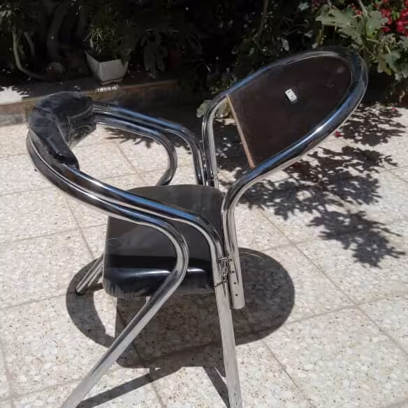 صندلی نماز پایه استیل طرح مبل با سجده گاه بزرگ متحرک و قابلیت افزایش ارتفاع و نشیمنگاه ابری ضخیم ( میز نماز ) 