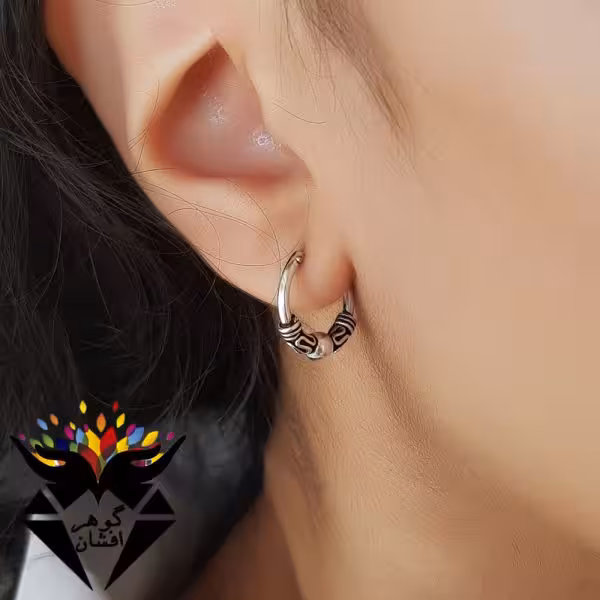 گوشواره نقره حلقه ای طرح سیاه قلم دخترانه GO3034