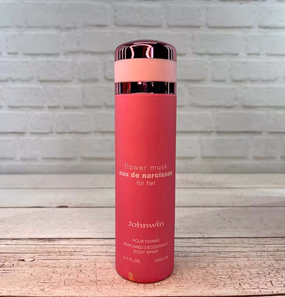اسپری بدن زنانه جان وین مدل flower musk حجم 200 میلی لیتر