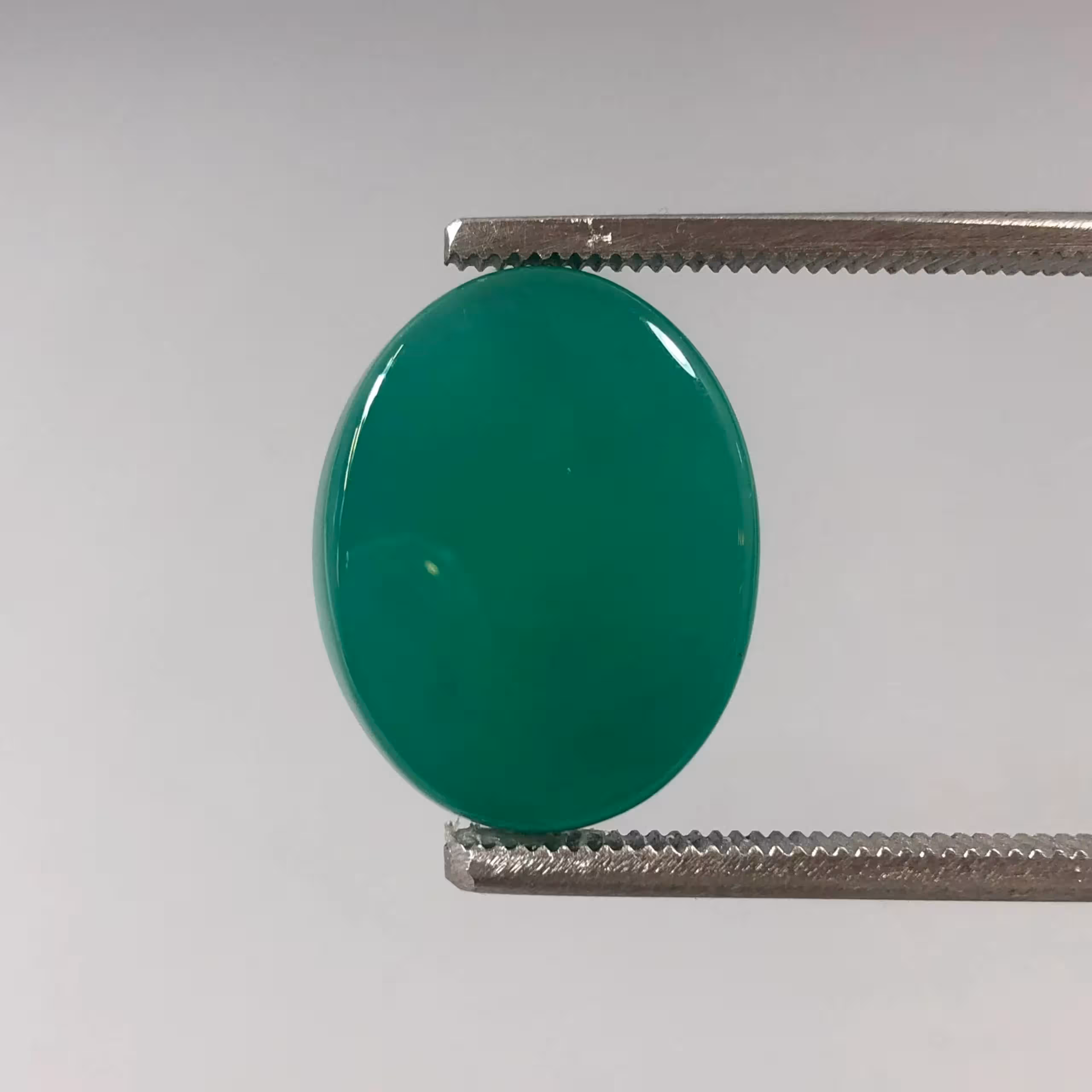 نگین عقیق معدنی بارنگ سبز بهسازی 251260