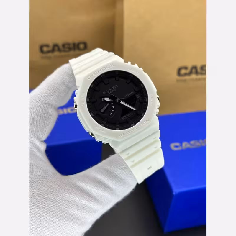 ساعت کاسیو جیشاک GA2100 صفحه مشکی دور سفید بند سفید