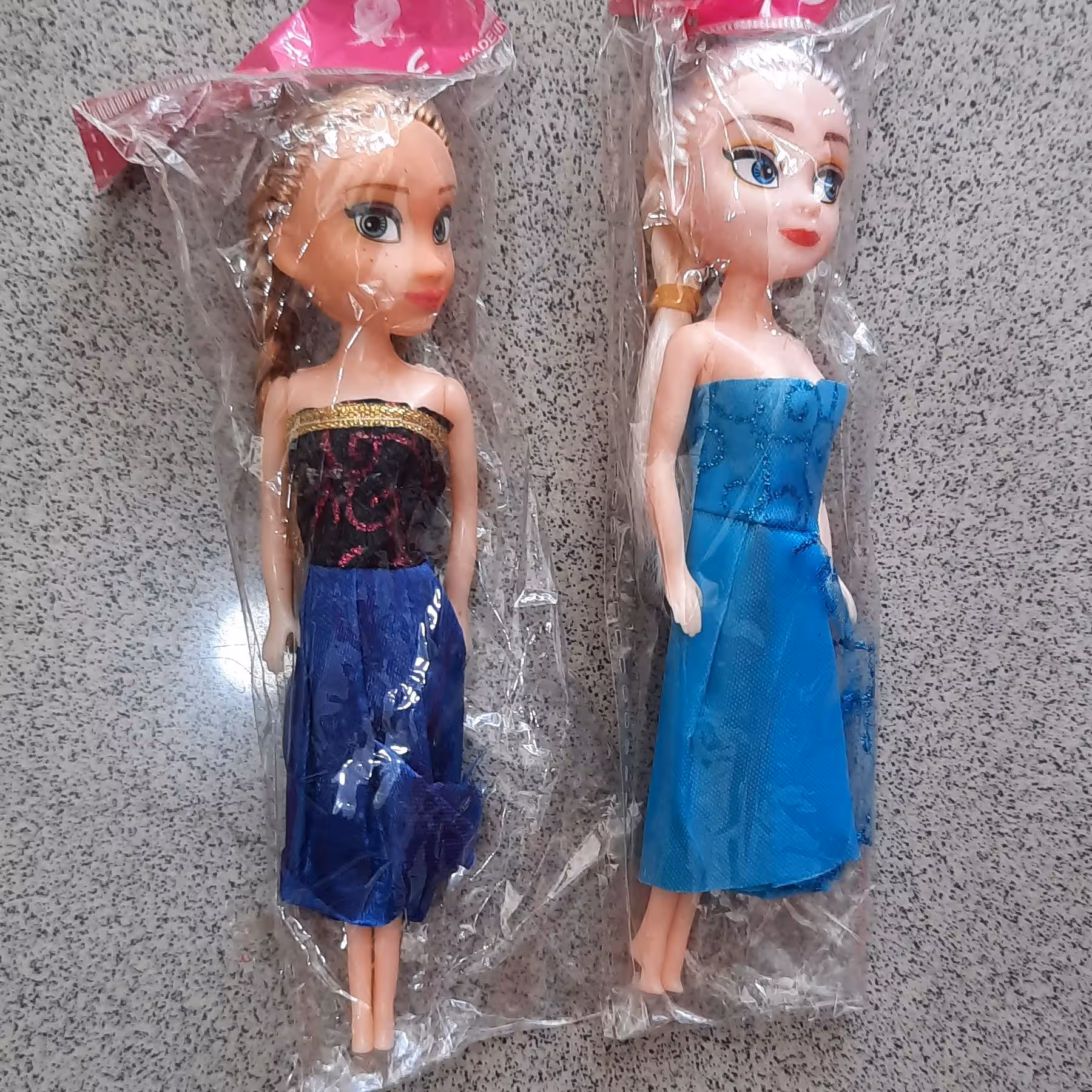 عروسک فروزن کوچک
