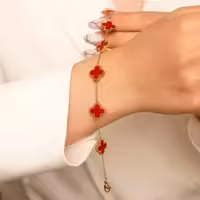 دستبند (Van cleef) ون کلیف قرمز ظرافت و زیبایی ماندگار. کد D369..