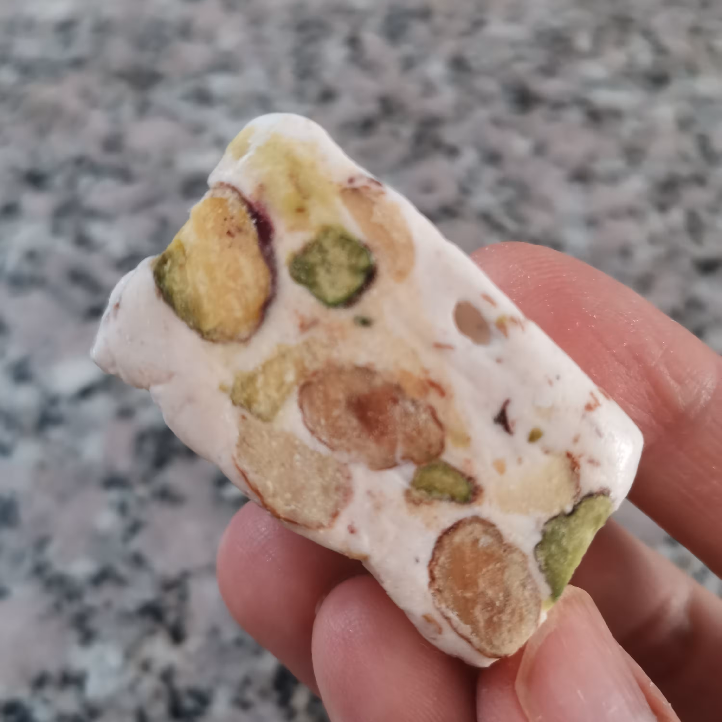 گز مخلوط بادام پسته 40 درصد مغز،400 گرمی