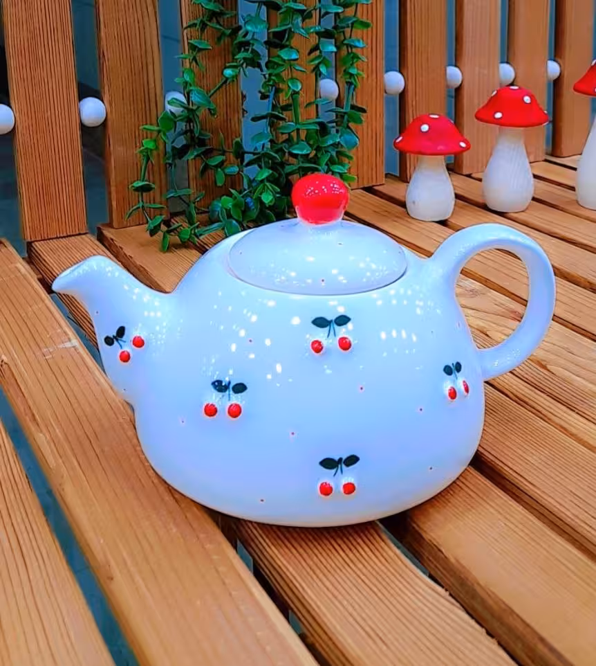 قوری آلبالو