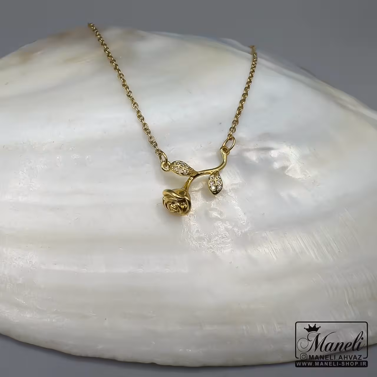 گردنبند طرح گل نگین دار طلایی رنگ ثابت|14040711