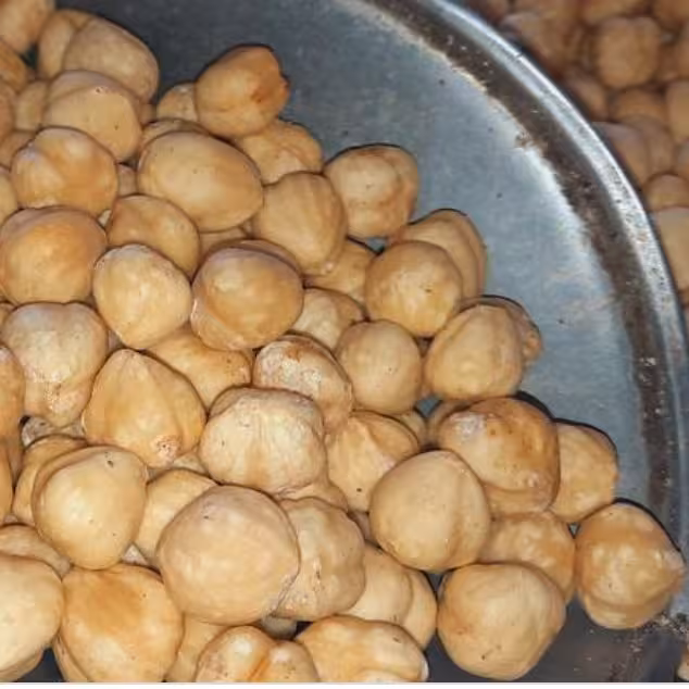 مغز فندق وارداتی 1کیلویی (وزن خالص 900 گرم) 