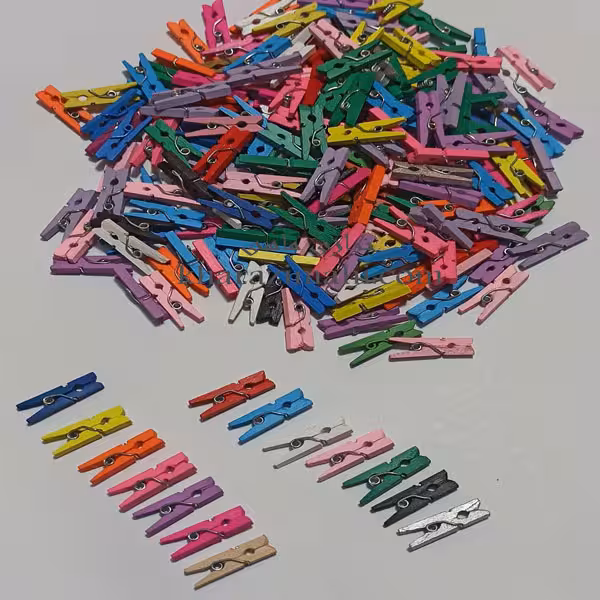 گیره چوبی رنگی