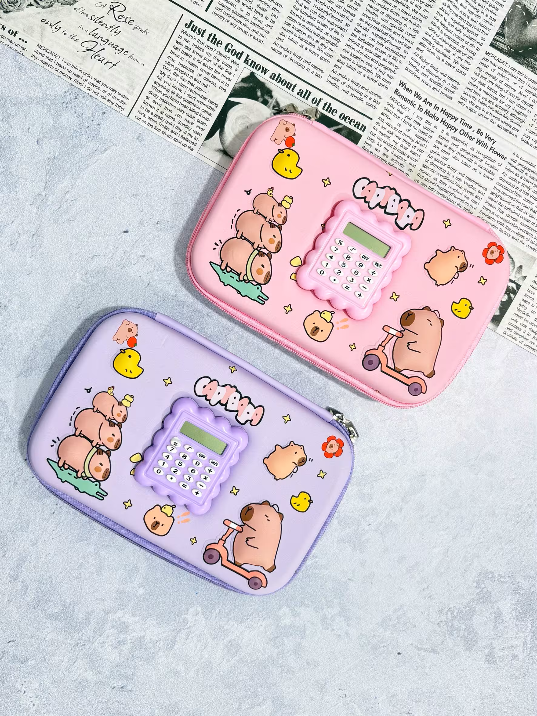 جامدادی کتابی بزرگ ماشین حساب دار طرح کاپی بارا