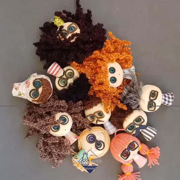 مجسمه کوچک پیرمرد