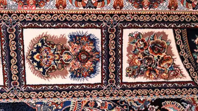 فرش ماشینی زمرد مشهد مدل حوض نقره زمینه سورمه ای