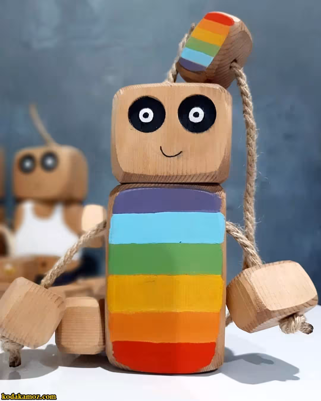 عروسک روودی رنگین کمانی