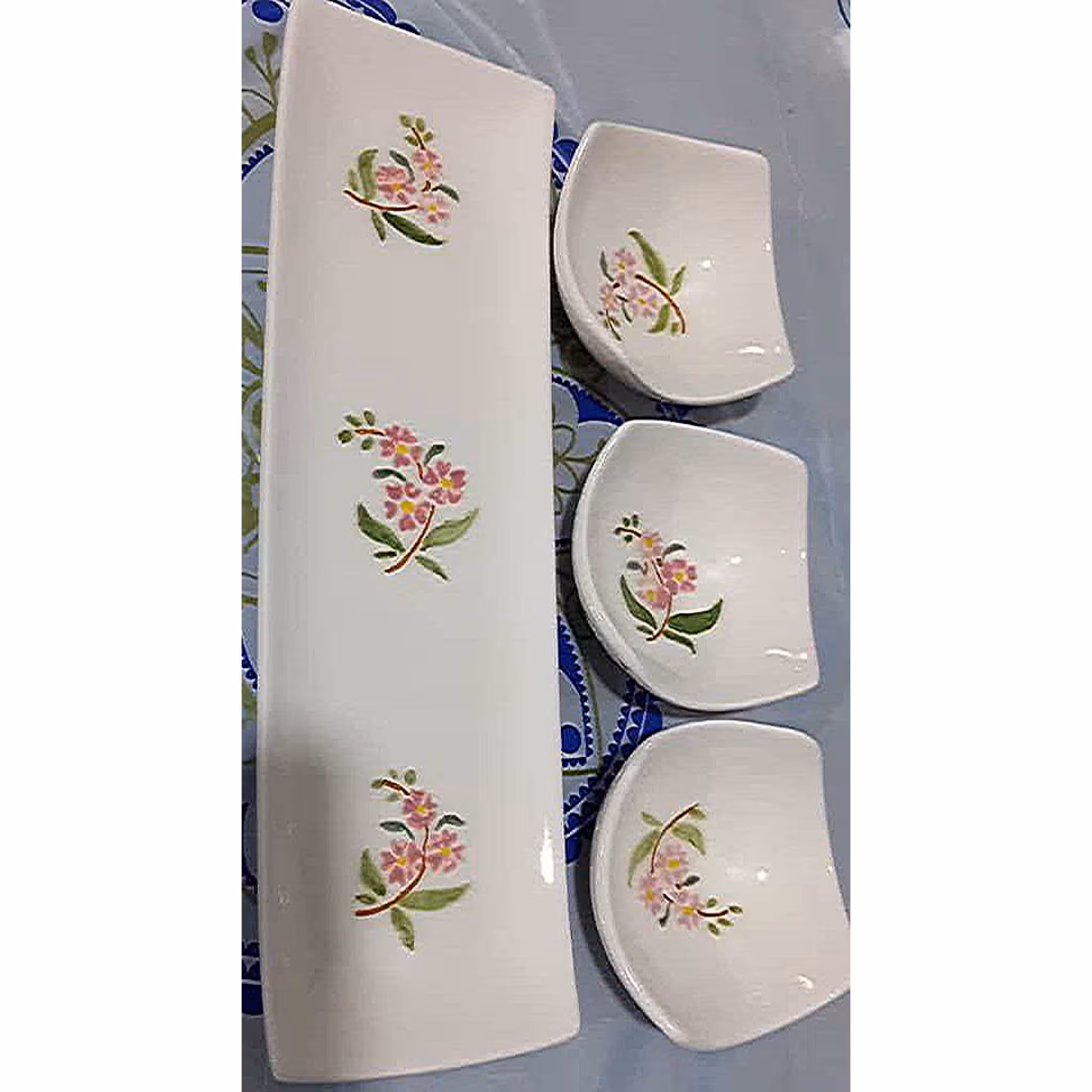 رولت خوری با سه کاسه میناکاری سرامیک.موجود نیست 