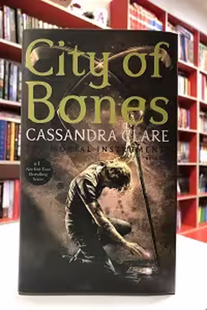The Mortal Instruments : City of Bones اثر Cassandra Clare