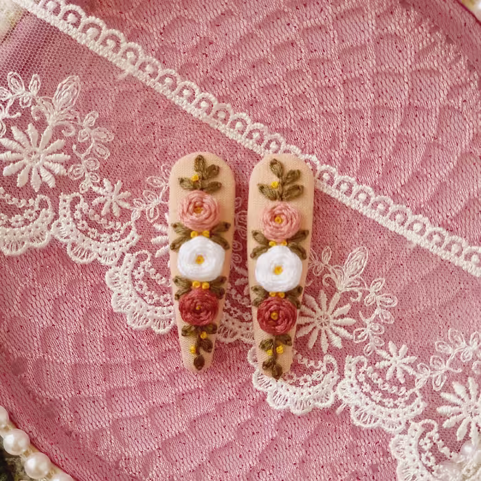 گیره تق تق گلدوزی رز