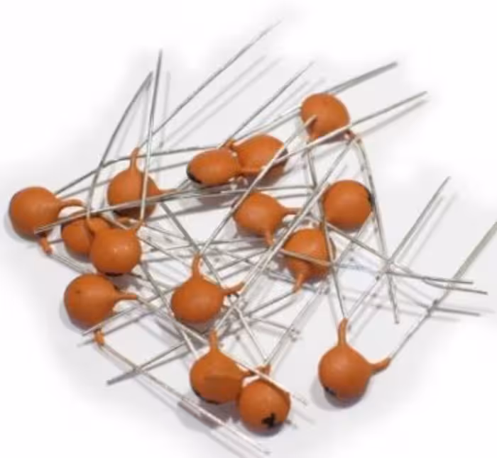 خازن سرامیکی 22 پیکو فاراد 50 ولت (10 عددی)