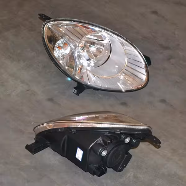 چراغ جلو راست ام وی ام 110S چین یدک مرکزی - خرید لوازم یدکی خودروهای چینی - لوازم یدکی خودروهای کره ای - لوازم یدکی خودروهای ژاپنی - کف قیمت بازار - ارسال سریع به سراسر ایران