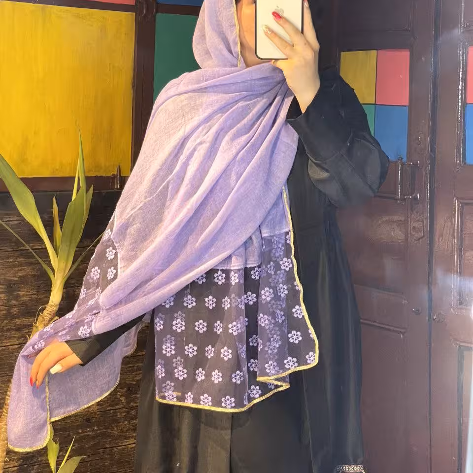 شال نخی دانتل دار