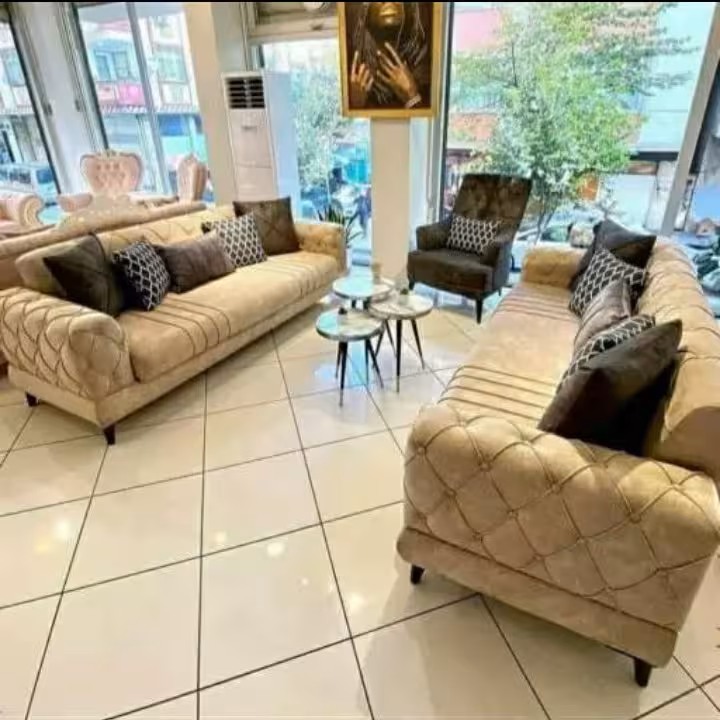 مبل چستر یونانی