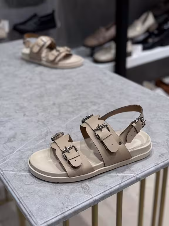 صندل زنانه طبی کد ss193 رنگ کرم سایز 40