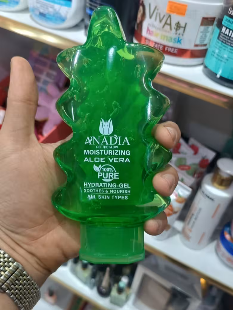 ژل آلوئه ورا آبرسان قوی از برند آنادیا