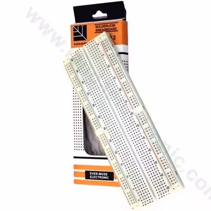 بردبرد BM102 دارای خطوط قرمز و آبی برای نشان دادن تغذیه(برد بورد)