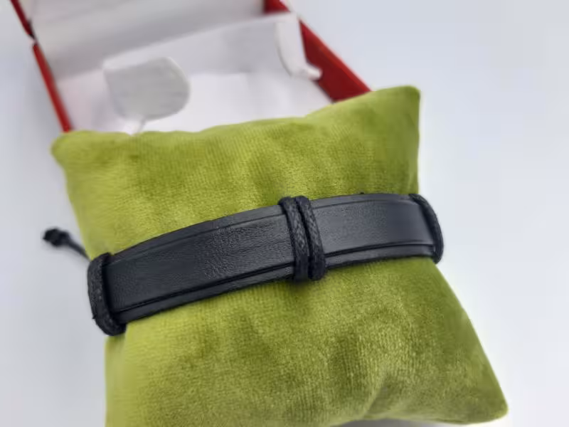 دستبند چرم ساده مشکی