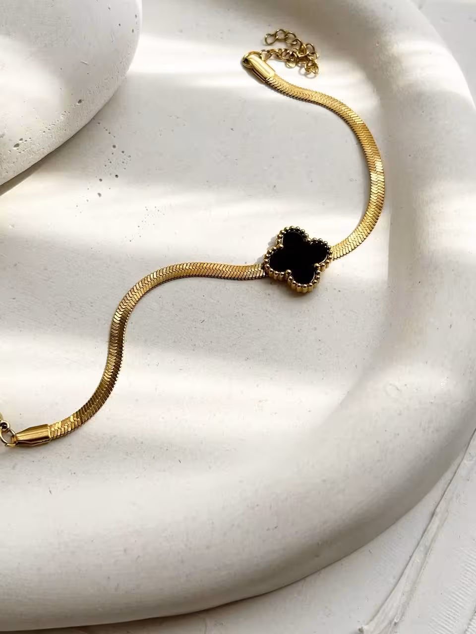 دستبندونکلیف ماری