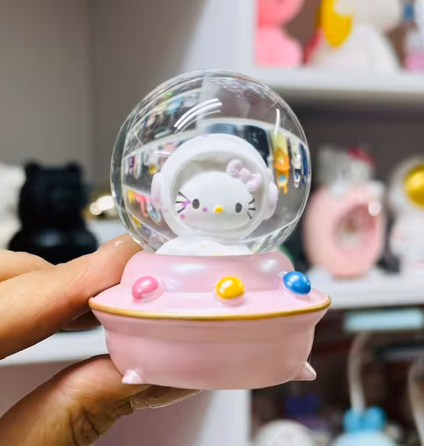 گوی برفی چراغ دار کیتی