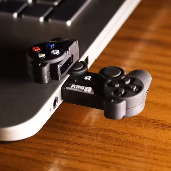 فلش مموری کینگ فست مدل Play Station PL-10 ظرفیت 32 گیگابایت