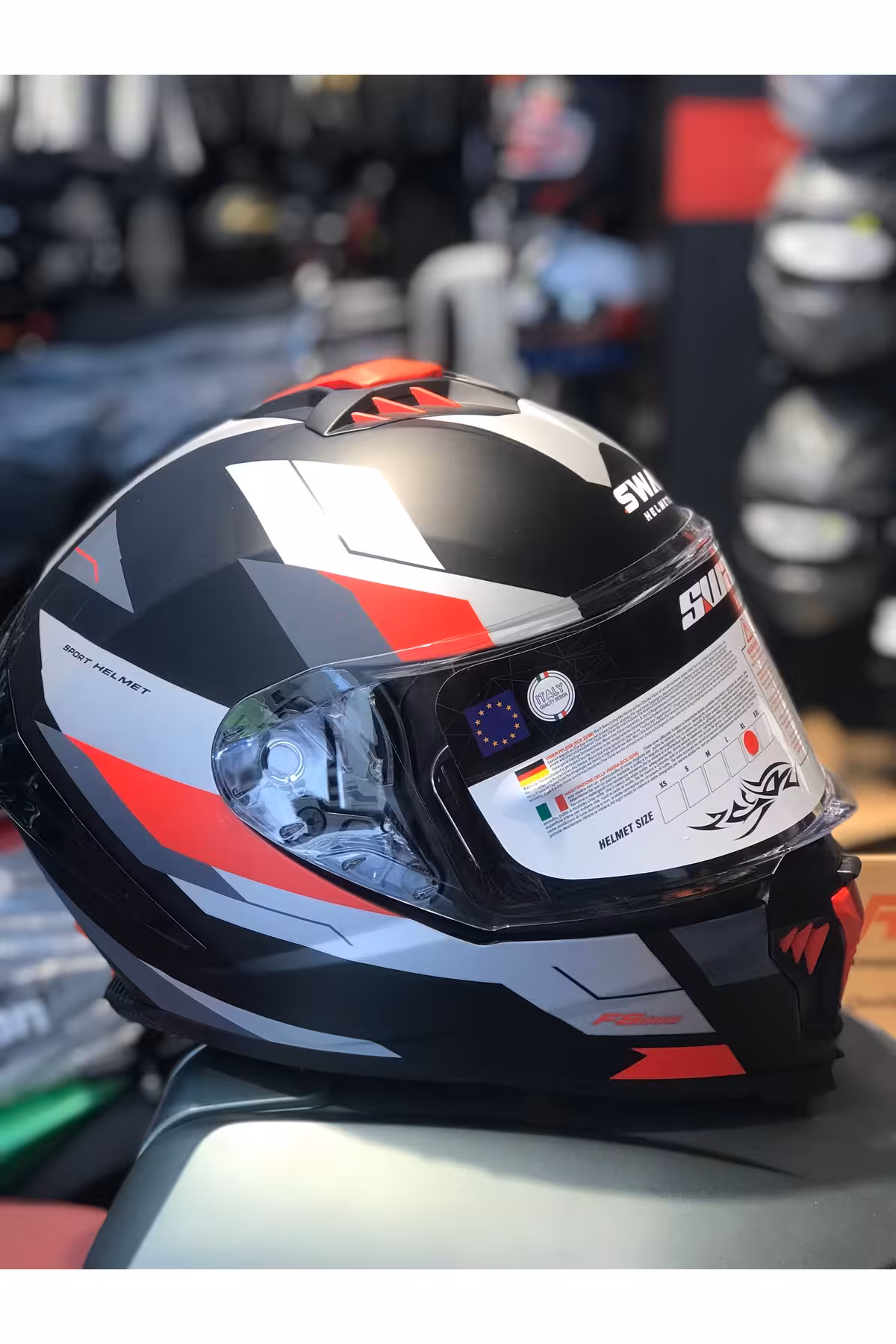 کلاه کاسکت موتورسیکلت مشکی FS 865 TITAN FULL FACE MOTORCYCLE سفید RED Sway