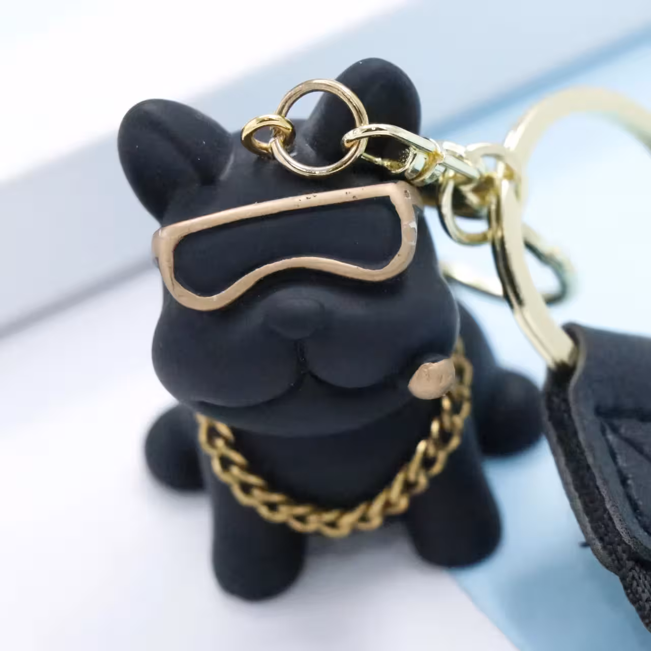 آویز کیف سرکلیدی سگ بولداگ مشکی پلی استر 38002