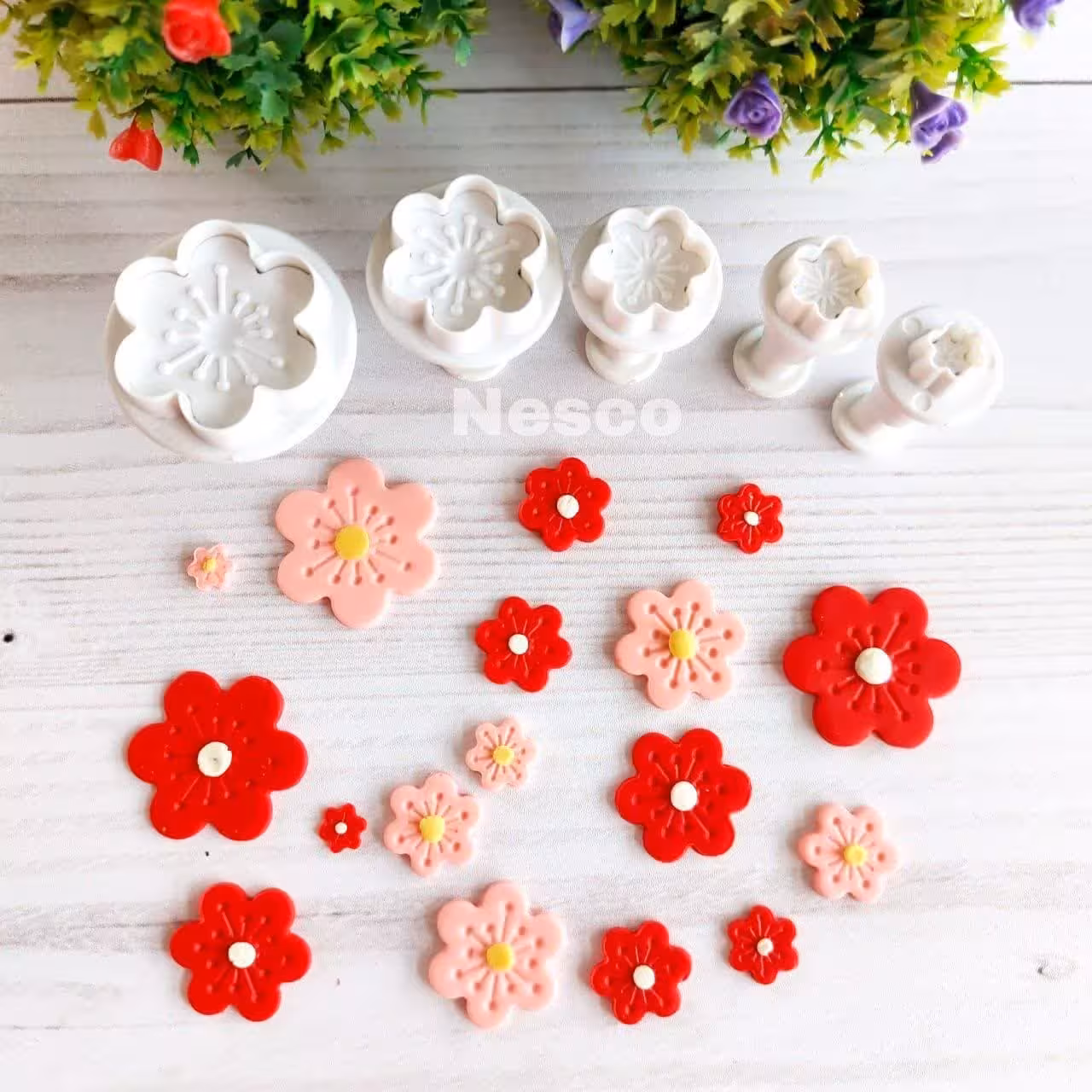 کاتر فشاری شش گلبرگ نقطه دار5 عددی