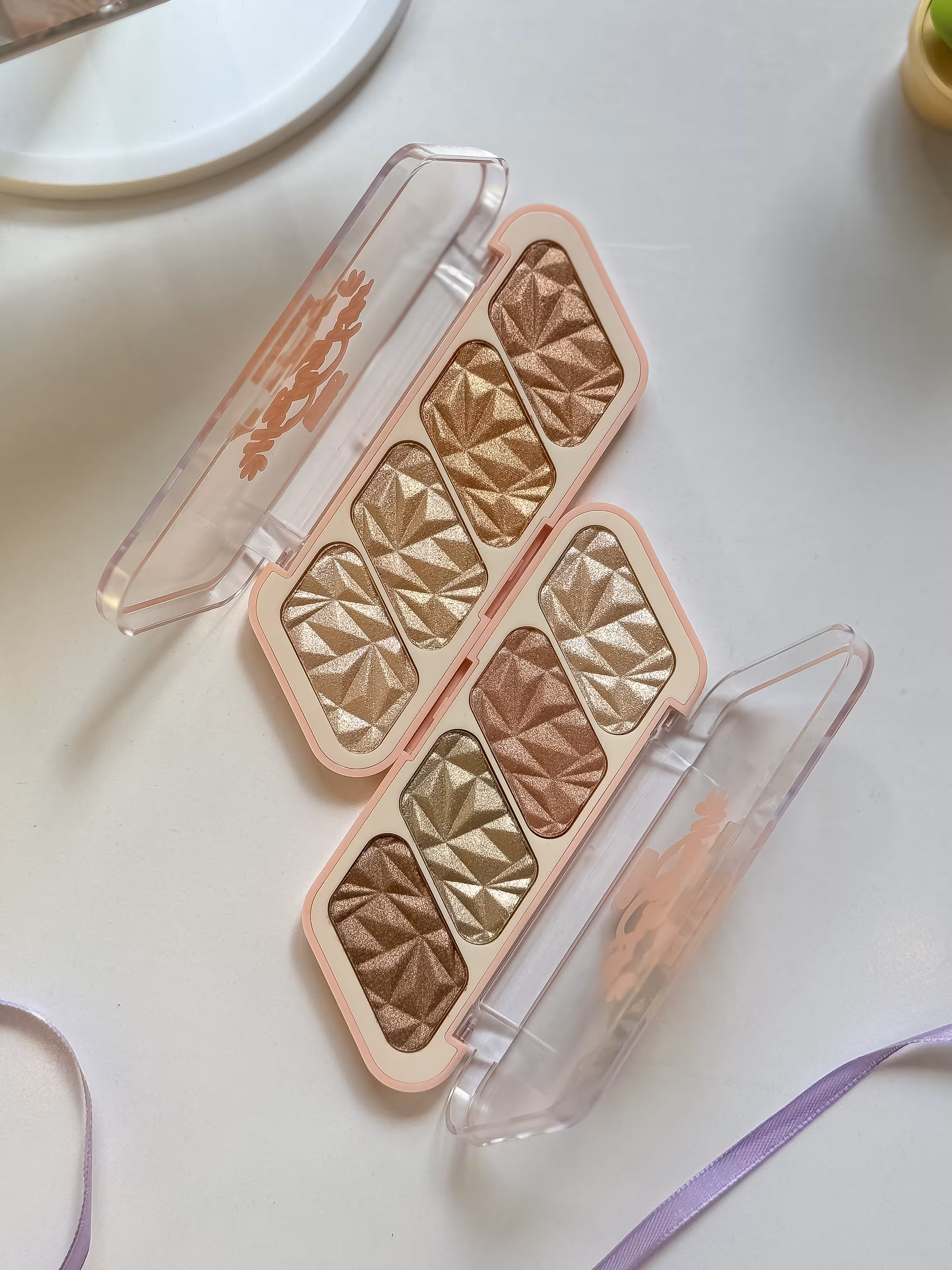 پالت هایلایتر 4 رنگ برند یوشاس