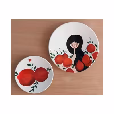 بشقاب دیوارکوب سفالی طرح بانو و انار مجموعه 2 عددی